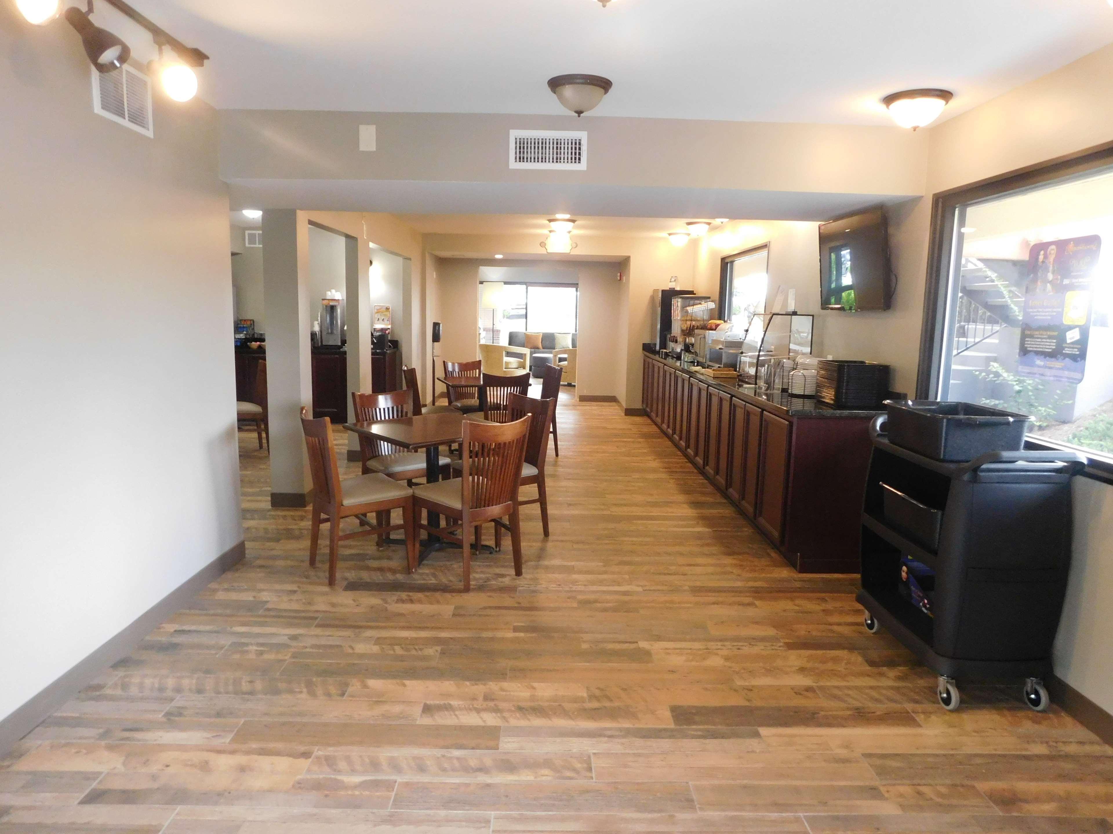 Best Western Shenandoah Inn Newnan Bagian luar foto